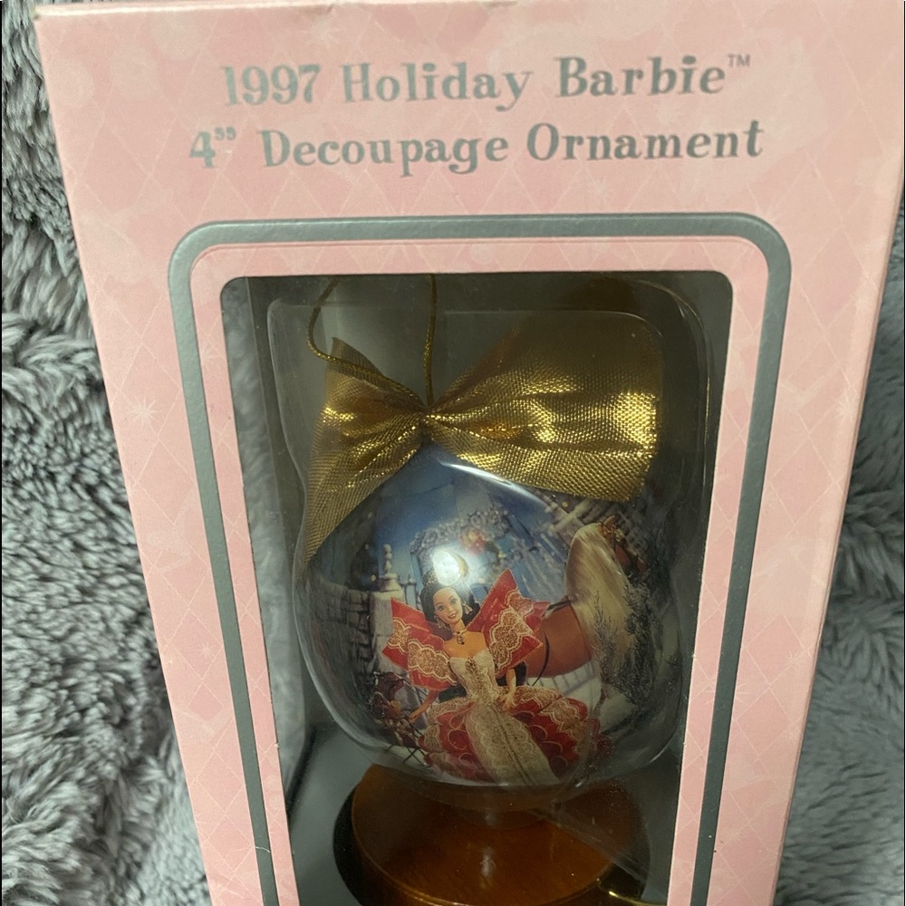 *1997 Holiday🎄Barbie 4” Découpage Barbie Ornament with Stand
